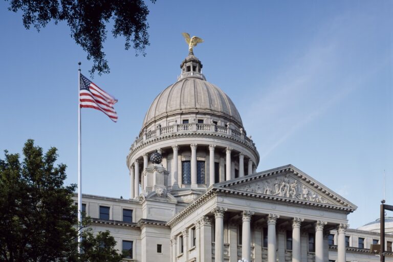 Lawmakers Weigh Kratom Limits After Ole Miss Deaths in Oxford