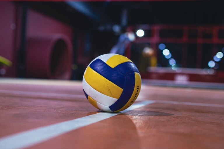 Ole Miss Volleyball Swept by No. 5 Florida in Gainesville